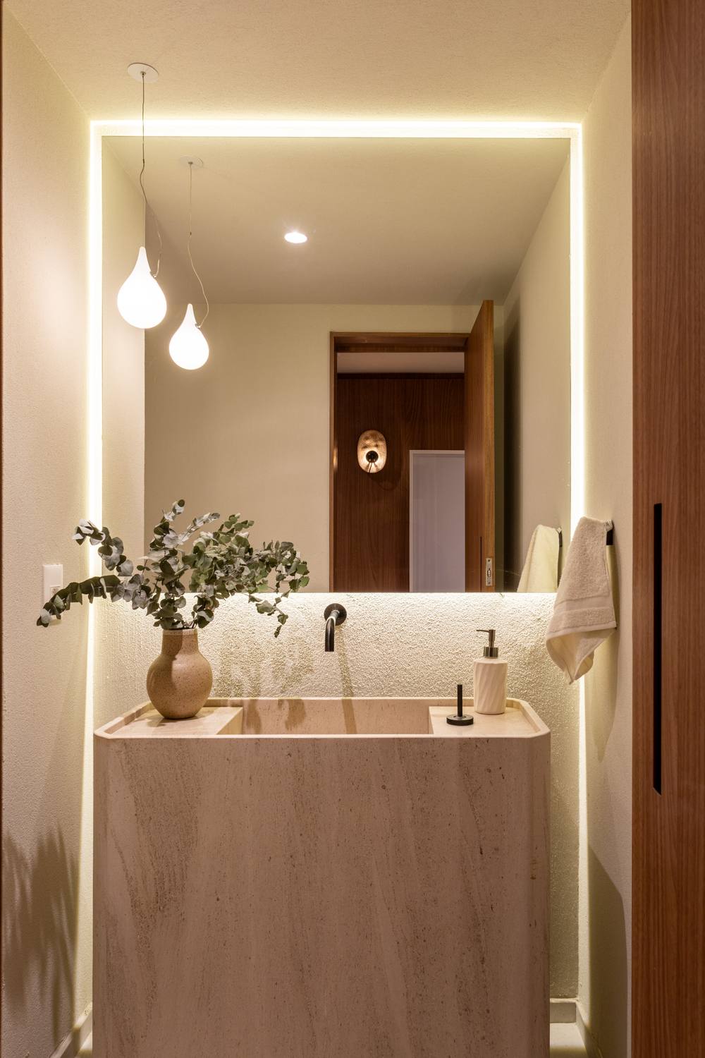 Apartamento decorado — lavabo